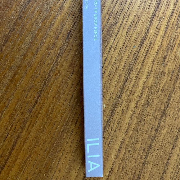 ILIA In full micro tip brow pencil in Auburn - Picture 2 of 2